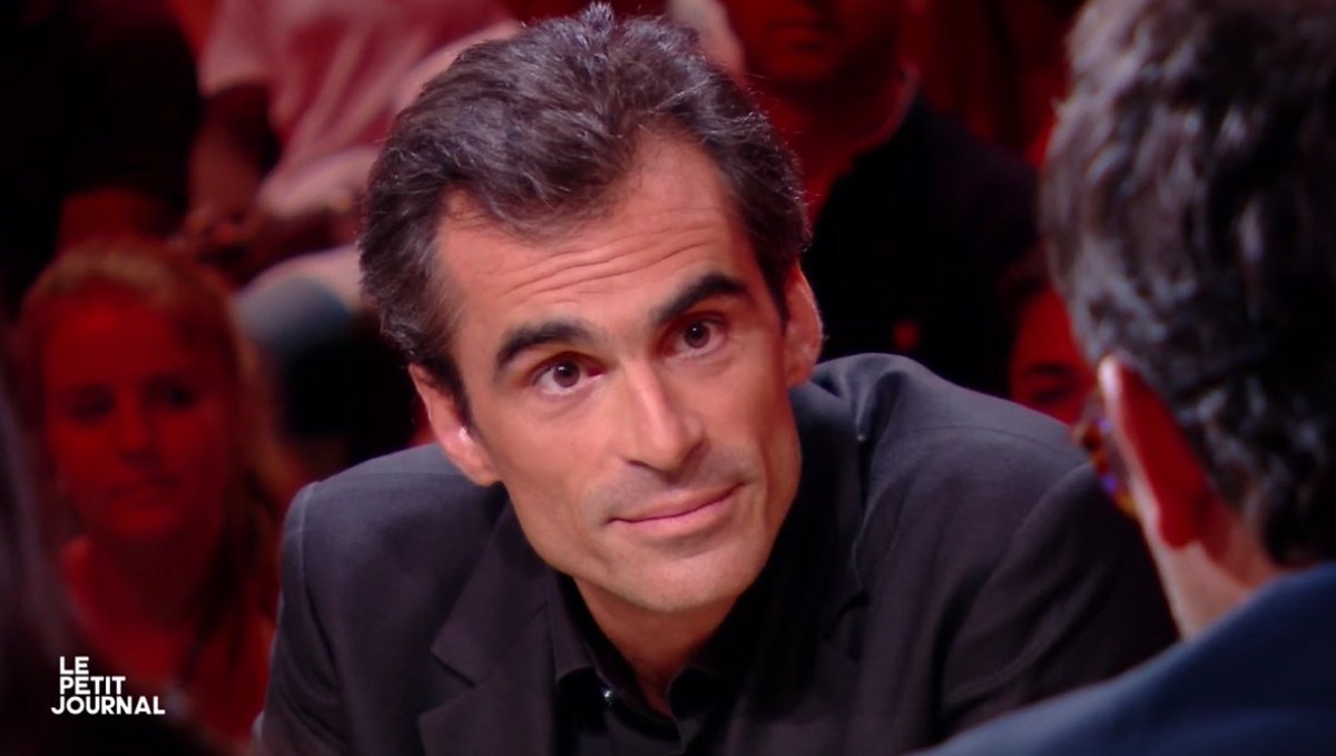 "Une culture qui enferme est un folklore, une culture qui libère est une éducation." <a href="/Enthoven_R/">Raphaël Enthoven</a> #LPJ