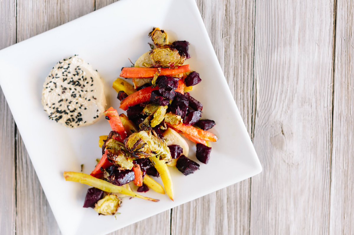 FinchandFifth's tweet image. A medley of spice + flavor 👉🏽 roasted root veggies w/ garlic whipped tahini. #finchandfifth #dinner #rootveggies #surreycenter #augustaga