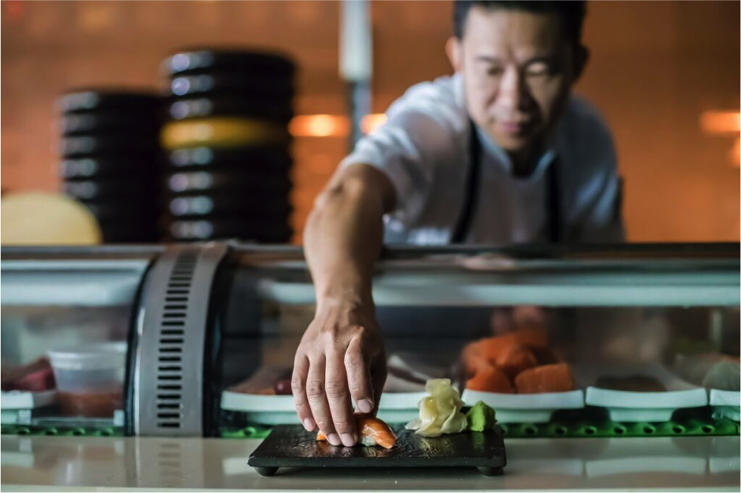 One piece just isn’t enough. #Makoto #Balharbour #Sushi | 📷 @andrewhektor