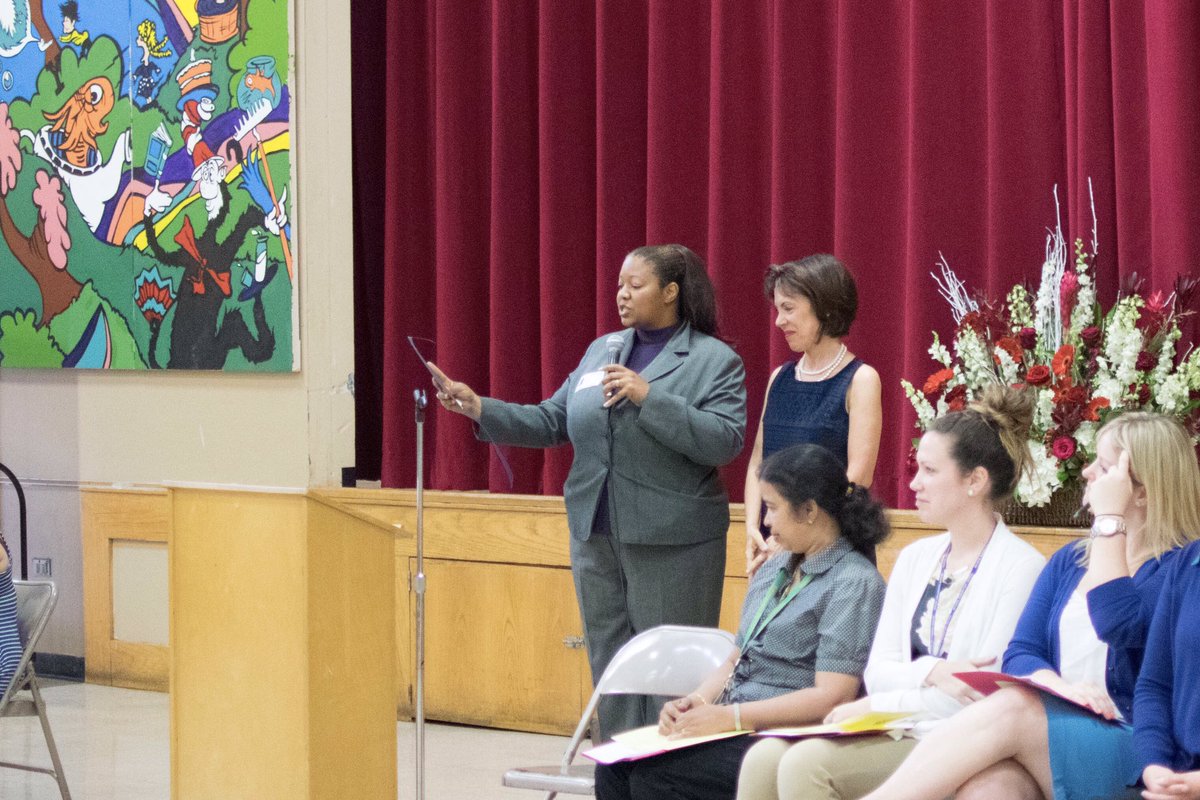 Ms_Dougherty's tweet photo. Dr. Maryanne Kane of #Bywood Elementary receiving her #BravoAward. She truly makes a difference in our community 💚💛@UpperDarbySD https://t.co/QQctIi56np
