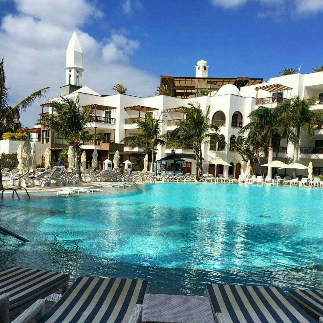 🇬🇧 One of our favorite hotels in Lanzarote: <a href="/princesayaiza/">Lauren Pass</a>. Have you ever been here? FOLLOW US ON IG: @canariaslifestyle
📸@obleblog