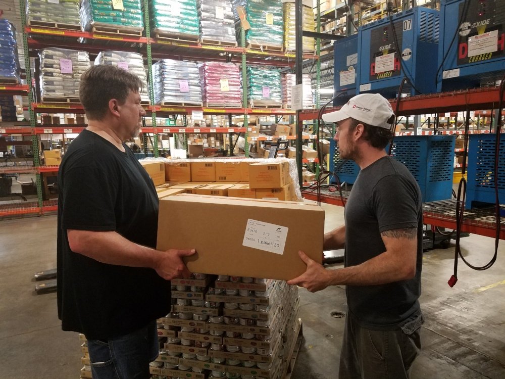 petfoodexperts's tweet photo. Brian Williams (Checker) and Ryan Roark (Checker) were #CAUGHTSAFE handling a box in Cumberland, Rhode Island! https://t.co/Rszv0nc23n