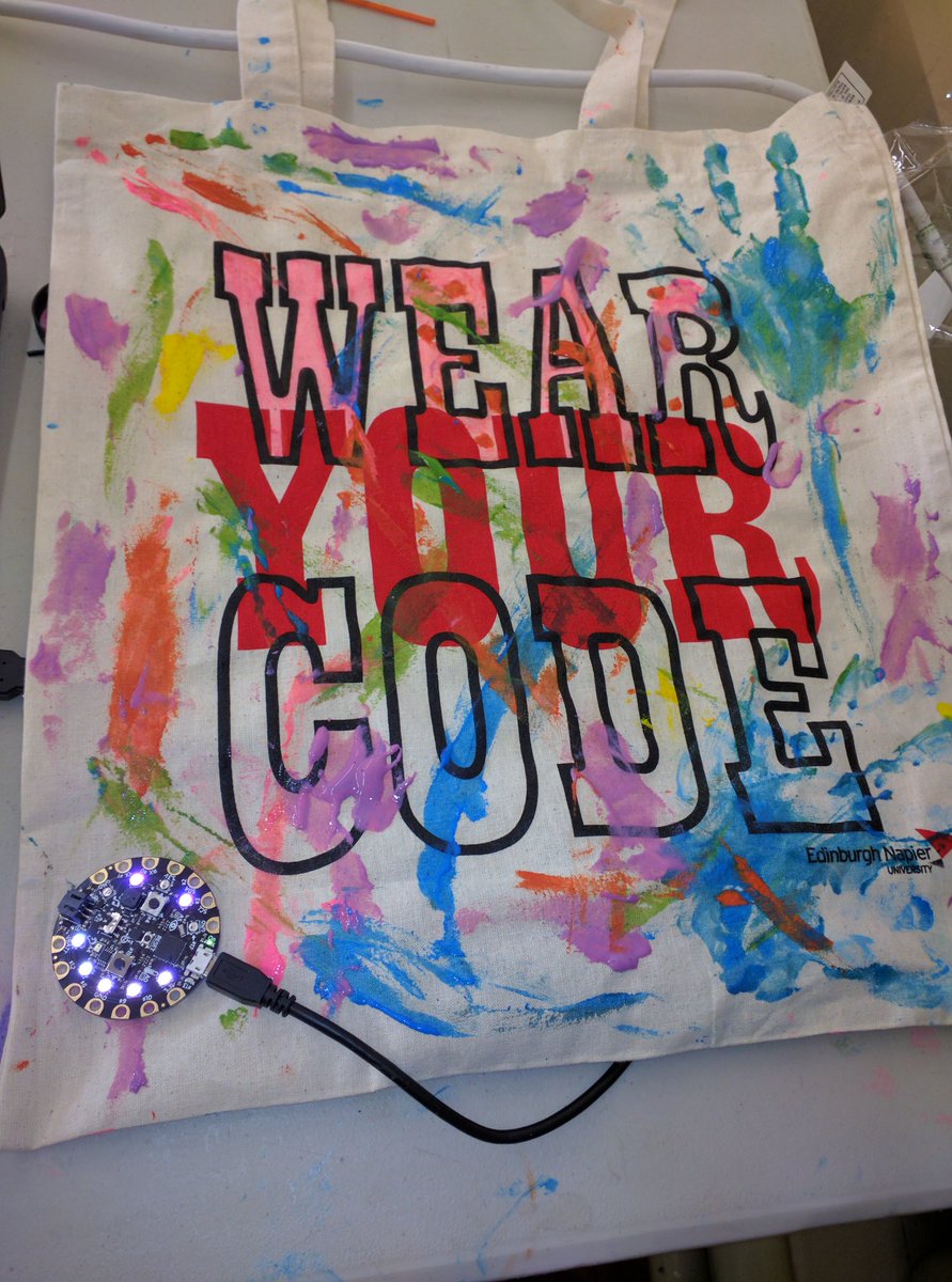 tomflint's tweet image. We&apos;ve had a fantastic session #wearyourcode @WeeReplicators @adafruit