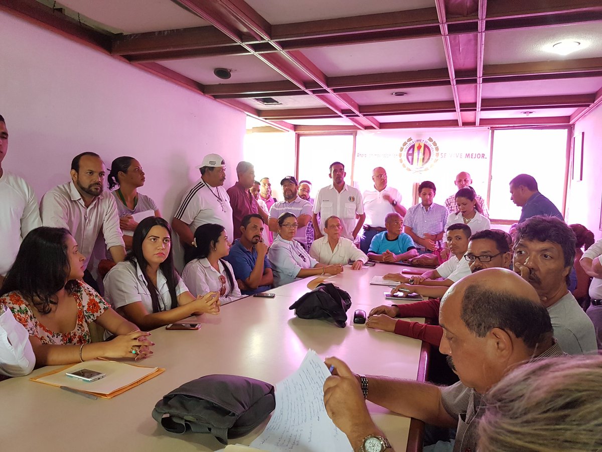 rubenlimas's tweet photo. Carabobo estado piloto en la defensa DDHH d los detenidos, donde la fracción d abogados @CaraboboAD ha jugado un papel fundamental. ¡Bravo! https://t.co/1zbGmlpMlc