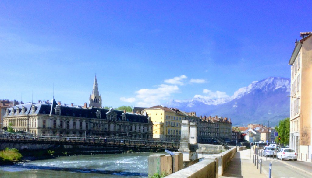 petitspetonsgre's tweet photo. Une matinée d’été au bord de l’Isère https://t.co/MOJ4UMeZAK https://t.co/mkhYTGzIkn