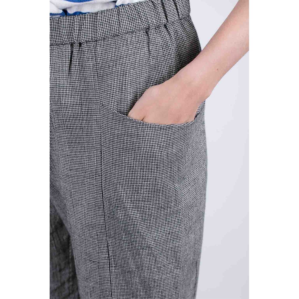 BlueButtonShop's tweet photo. #Nachukara Relax fit Top
#EvamEva Easy Pants
#CrownNorthampton Leather Shoes #MadeinEngland https://t.co/B1fWC27uqk