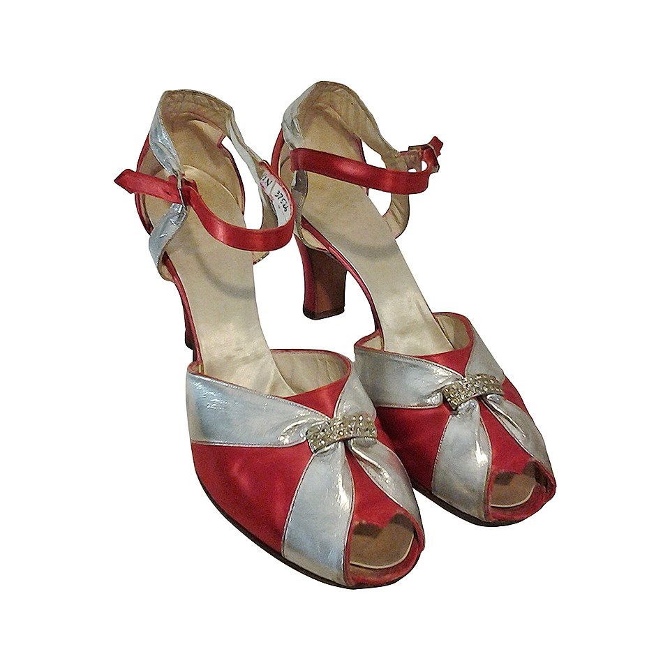 TorsoVintages's tweet photo. #redwhiteandblue Featured buys https://t.co/L2Sbm3RBEs https://t.co/QDguO8XU0l