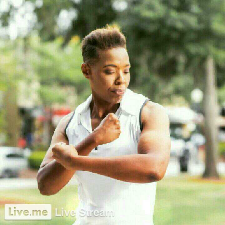 _exclusivelyBTK's tweet image. 😎Yo, high key, everyone get in my broadcast now #liveme Yo!_SheSingsl:Part 3#PowerLifting After the workout  liveme.com/media/play/?vi…