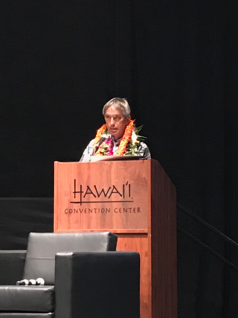 #HokuleaHomecoming awesome to be in the same room as THE man Nainoa Thompson