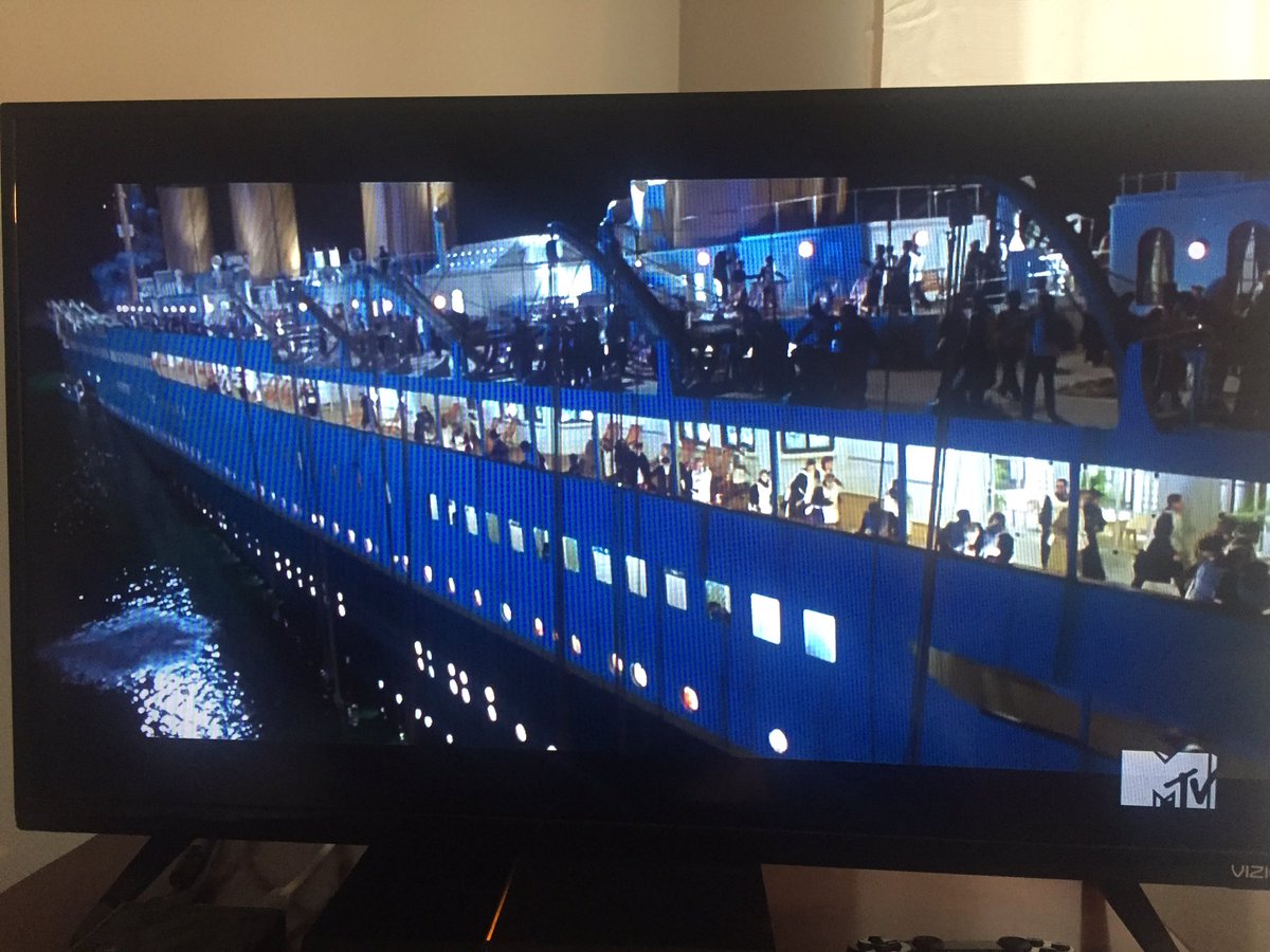 juliaMOND0's tweet photo. Reading titanic in school, then coming home to watch the movie on MTV! #Multiliteracies #Multimodal #litofrath https://t.co/zYXiLskdtL