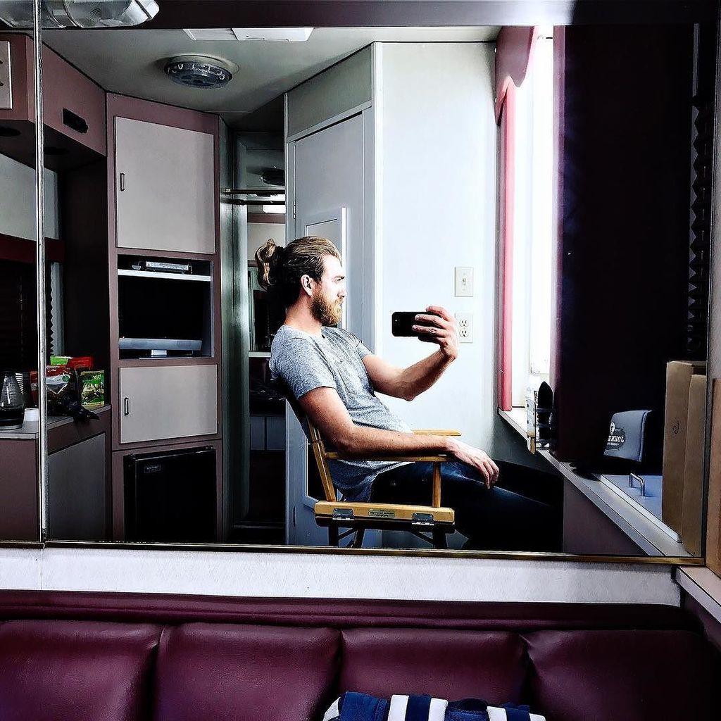 rhettmc's tweet image. Trying something new. #RLBuddySystem ift.tt/2sJ1Onb