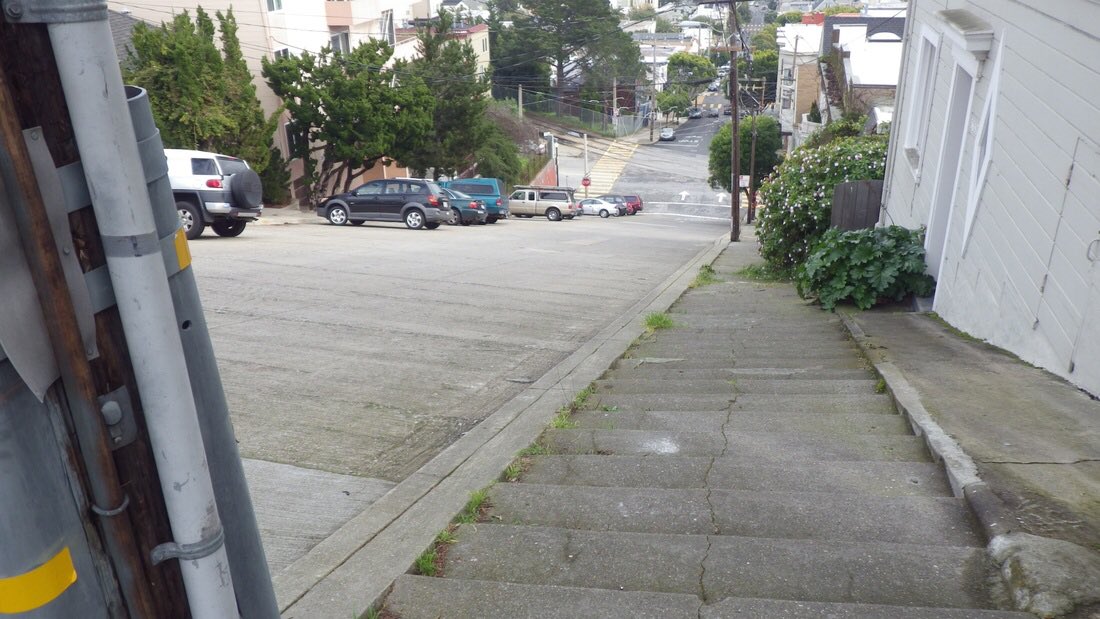 johnxorz's tweet photo. @MesozoicPolk @Bob_Gunderson Could we make 22nd st the designated bike route? https://t.co/p1HcQACW0E