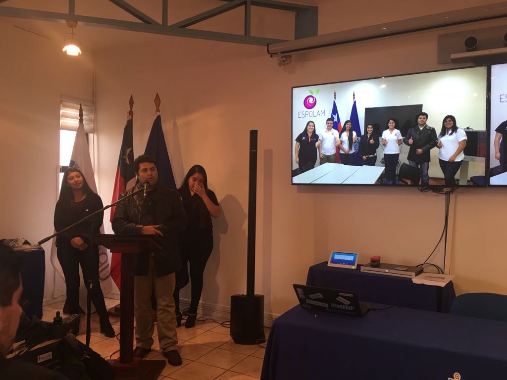 Espolam's tweet photo. Momentos de nuestra participación en el lanzamiento de @Jump_Chile en Iquique🌞Gracias por la buena onda y el regalo @feligonzalez 😃👏🍒 https://t.co/mB0U9KmLt7