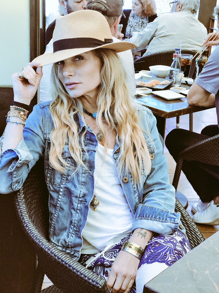 EdenSassoonFans's tweet photo. HAPPY BIRTHDAY EDEN!!!! You're so amazing and inspiring and I hope you have the best birthday ever!!!! 🎁🎈🎂 https://t.co/EEbYF9HRqX