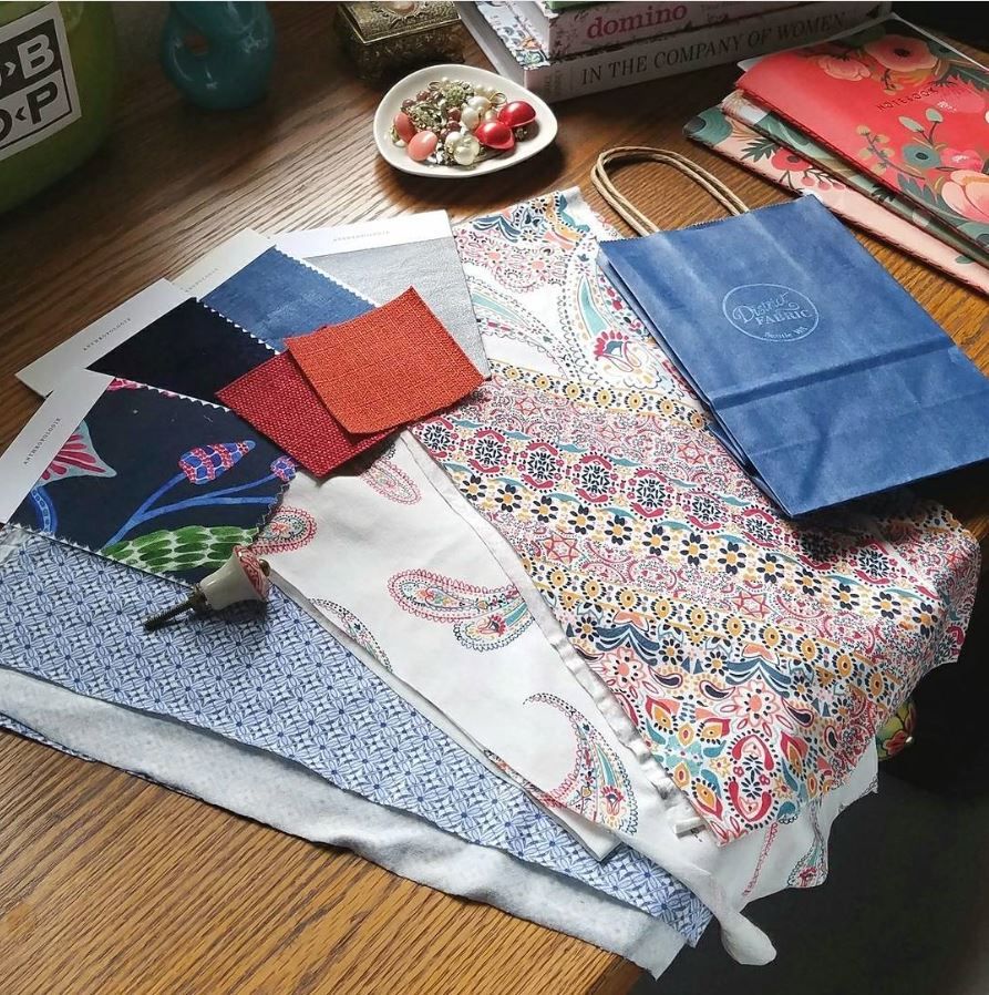 torinmia's tweet image. Now there are a lot of patterns going on here, which I love. But what about you? Mix it up or keep it calm?
#interiordesign #mixingpatterns