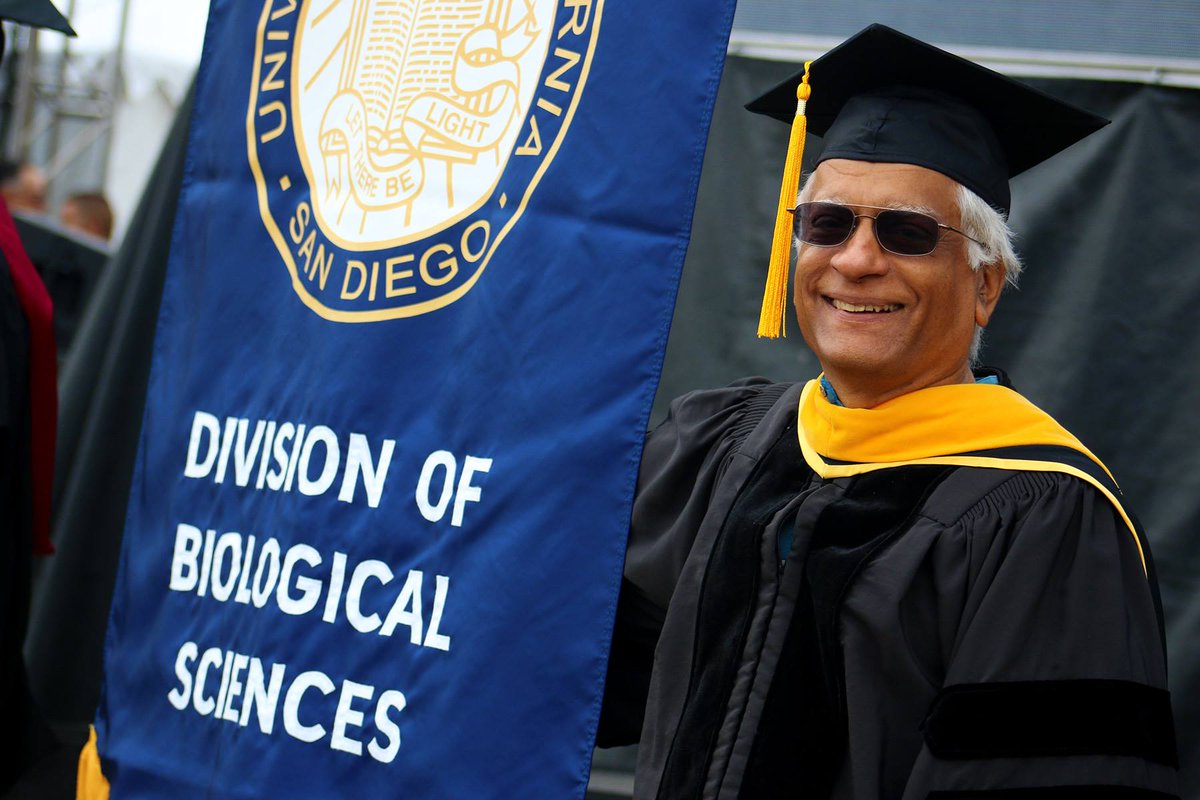 ucsdbiosciences's tweet photo. Congratulations to all Division of Biological Sciences graduates and the  entire UC San Diego class of 2017! #UCSD2017 #TritonGrads https://t.co/UvscNU7muD