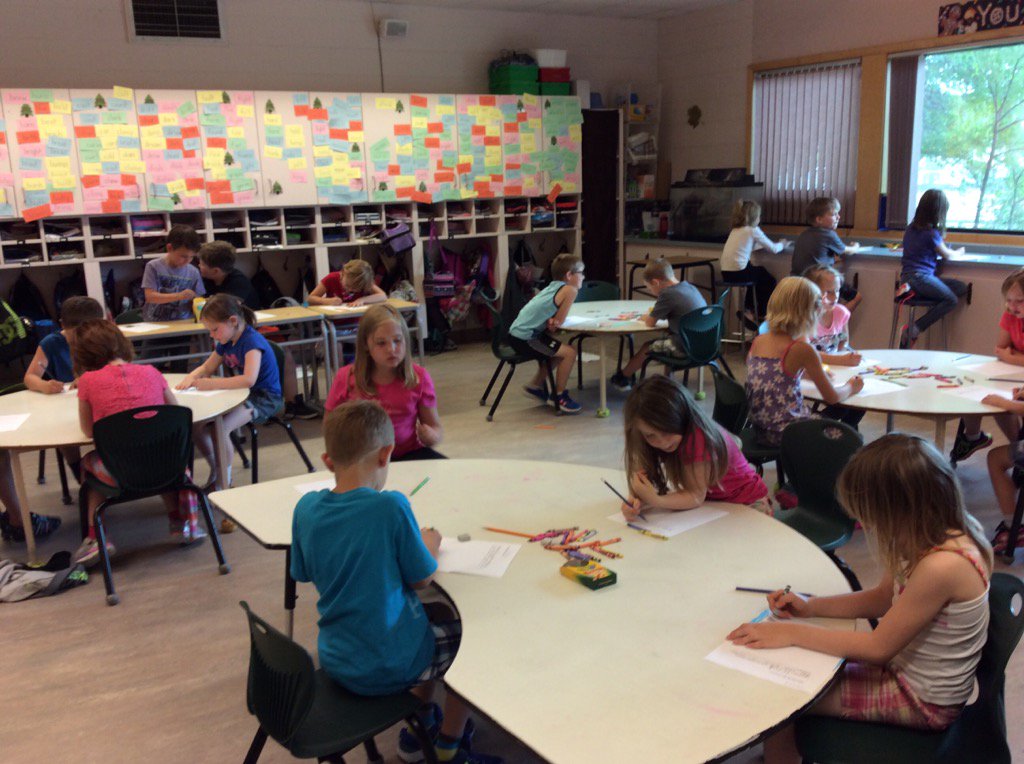 pdale2kids's tweet image. We had fun in Grade 2 this afternoon! We imagined having an animal for a teacher! #imaginationfun