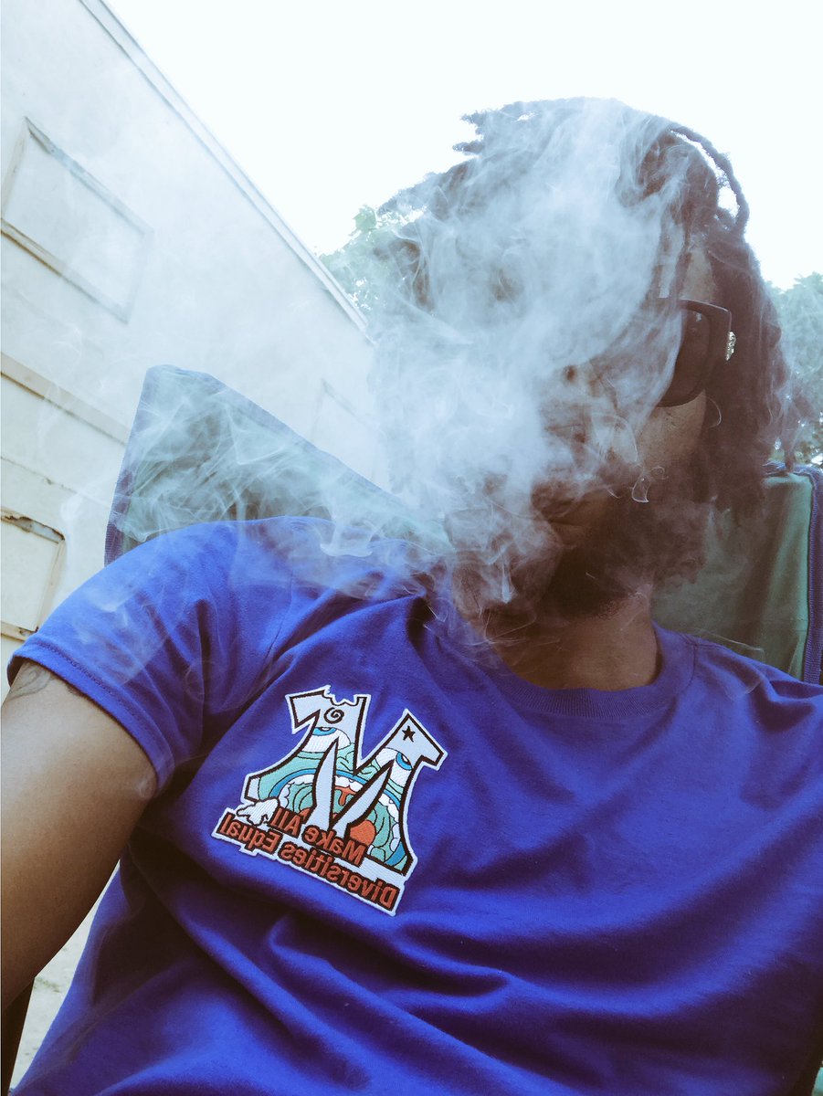 KingShugGSE_'s tweet photo. #BigGoon Got Some New Music Droppin Soon #RRGSE #1813 https://t.co/v1wzv9Erpx