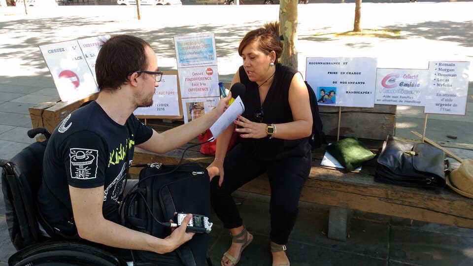 DesramautMarc's tweet photo. #ZeroSolution #handicap #Solidarité #AppelDu19Juin greve de la faim pour 1 place dans une structure pour leur fils #Autisme https://t.co/xKh0mrYhEy