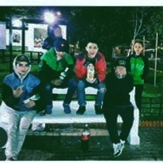 LibreMcJonathan's tweet photo. Con mi compas de compes #Foking #Melly #Morón https://t.co/rz6lUpfkDp