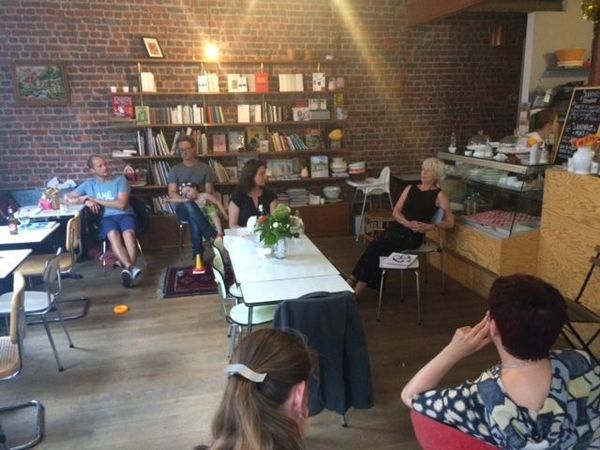 BorgEric's tweet image. Du réalisme magique au 2ème Café littéraire: Claudine Tondreau pour son roman L'Adorante, lu par Alice Koenisgwarter bit.ly/2rOjXfg