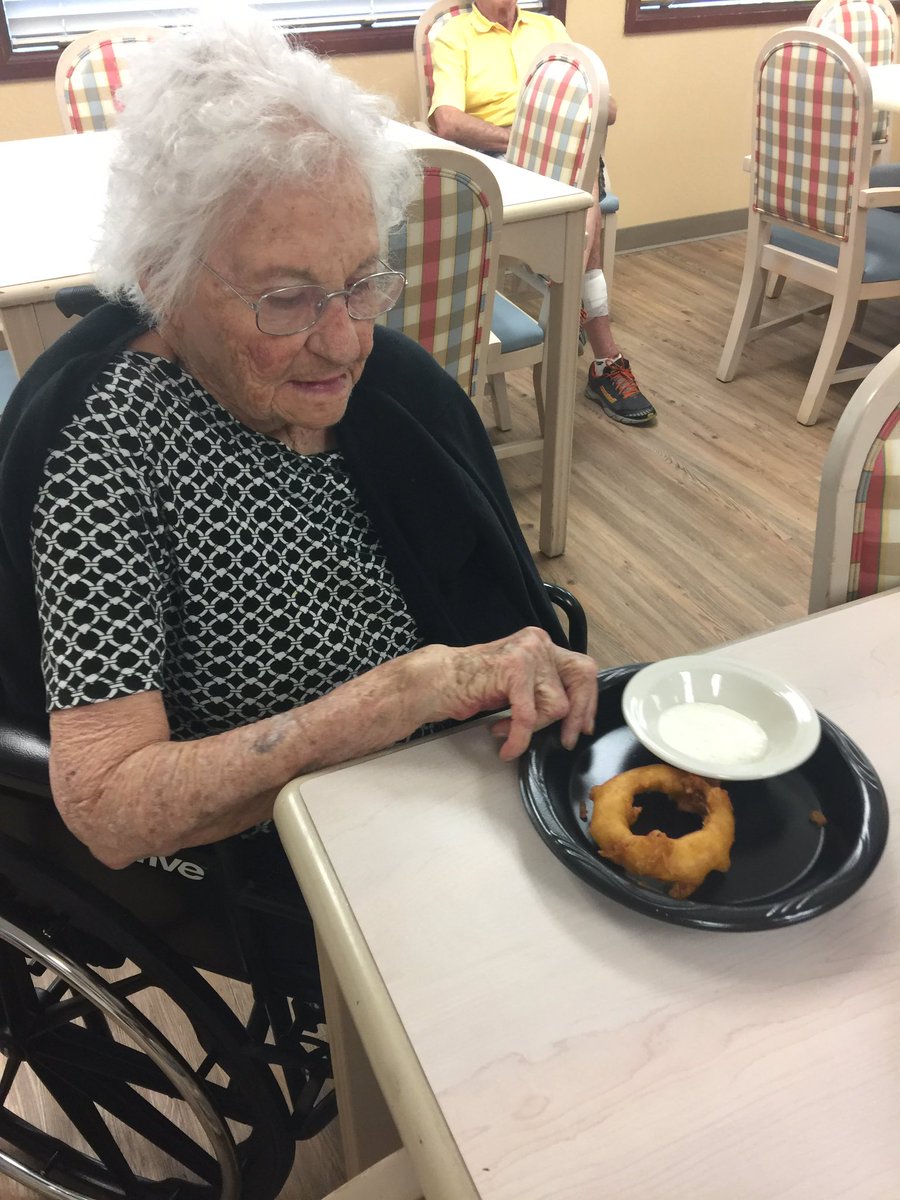 aspenridgeact's tweet photo. Making yummy deep fried onion rings @AspenridgeRet . We love our new deep fryer❤️ #frontierculture  #inbend https://t.co/qUpKALhEDL