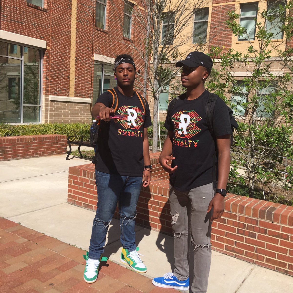 MotlowDaGOD's tweet photo. Royalty 👑 w/ bro 💉 https://t.co/Ri3sp7PcFQ