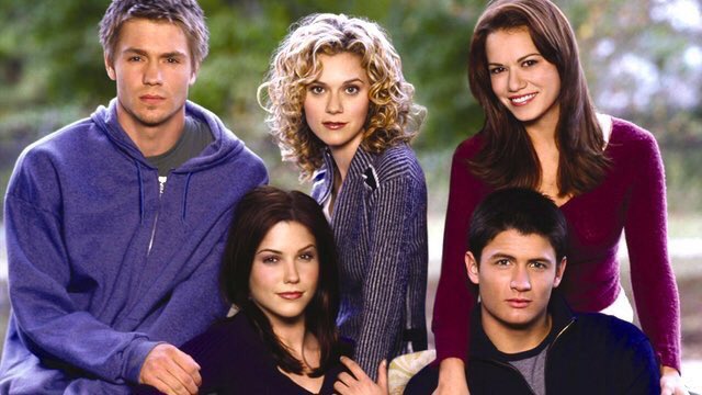 Resultado de imagem para TEEN CHOICE 2017 One Tree Hill