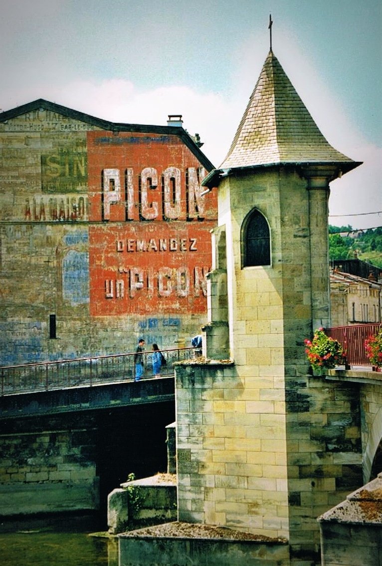 Direnon_'s tweet photo. #BarLeDuc #Meuse 2002. https://t.co/MAYlaeQSuS