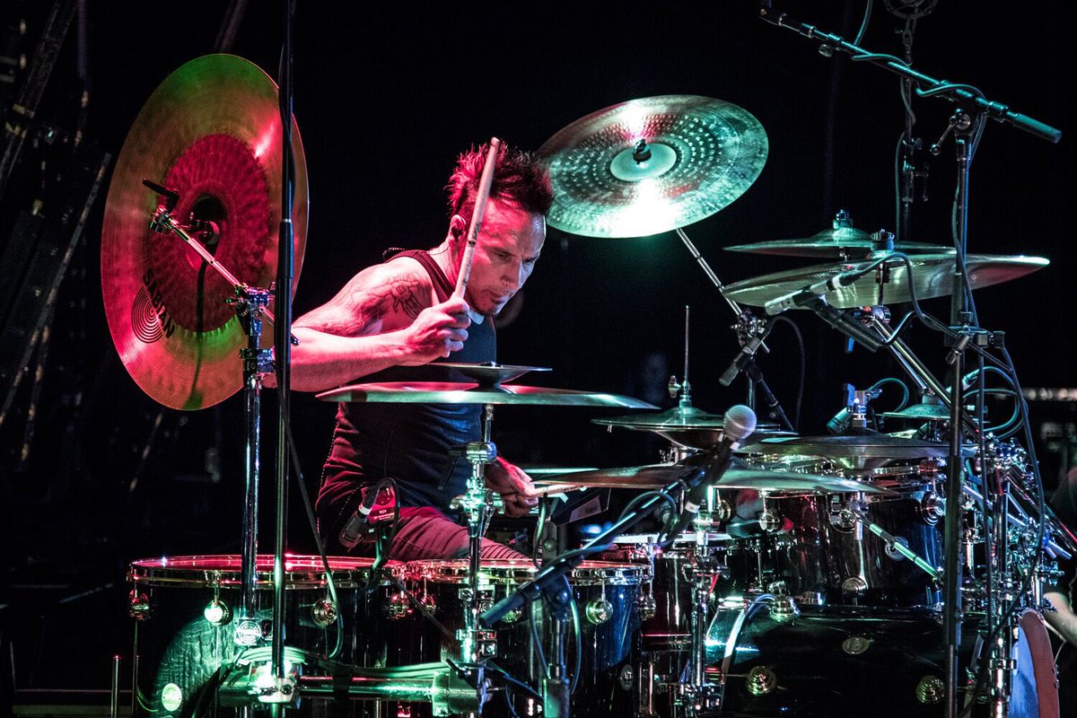 Thanks Albuquerque,NM and thank you everyone for the help in making "Song#3" number 1!
#stonesour #hydrograd #tourlife #albuquerque