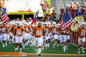 bransonbragg's tweet photo. Wow!! Extremely blessed to receive my 9th offer from my childhood dream school, The UNIVERSITY OF TEXAS!!! #HookEm🤘🏼 https://t.co/NrxcjnaQsy