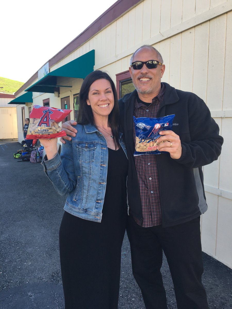 mhcssaints's tweet image. Do I see a little sports rivalry?  #mhcssaints #tbt