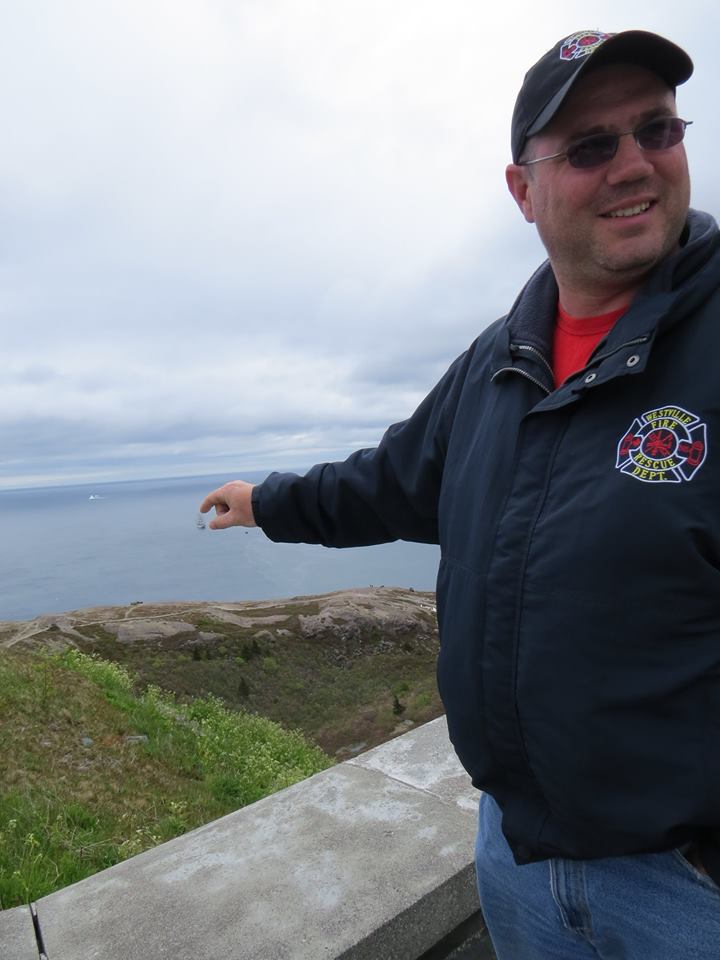 SunshineSLC's tweet photo. Photo of hubby taken in 2016 from Cabot Tower on top of Signal Hill in beautiful St. John's, Newfoundland. #PerfectPicnicContest https://t.co/nMiqRUPj6A
