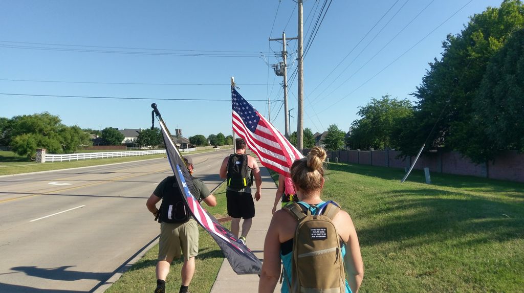 GCRuckers's tweet photo. Rucking #Owasso on this warm #3rdMonday with #GreenCountryRuckers⠀
🇺🇸⠀
#FreedomFitnessFamily #FunWithFriends https://t.co/g66Wu9kCFj