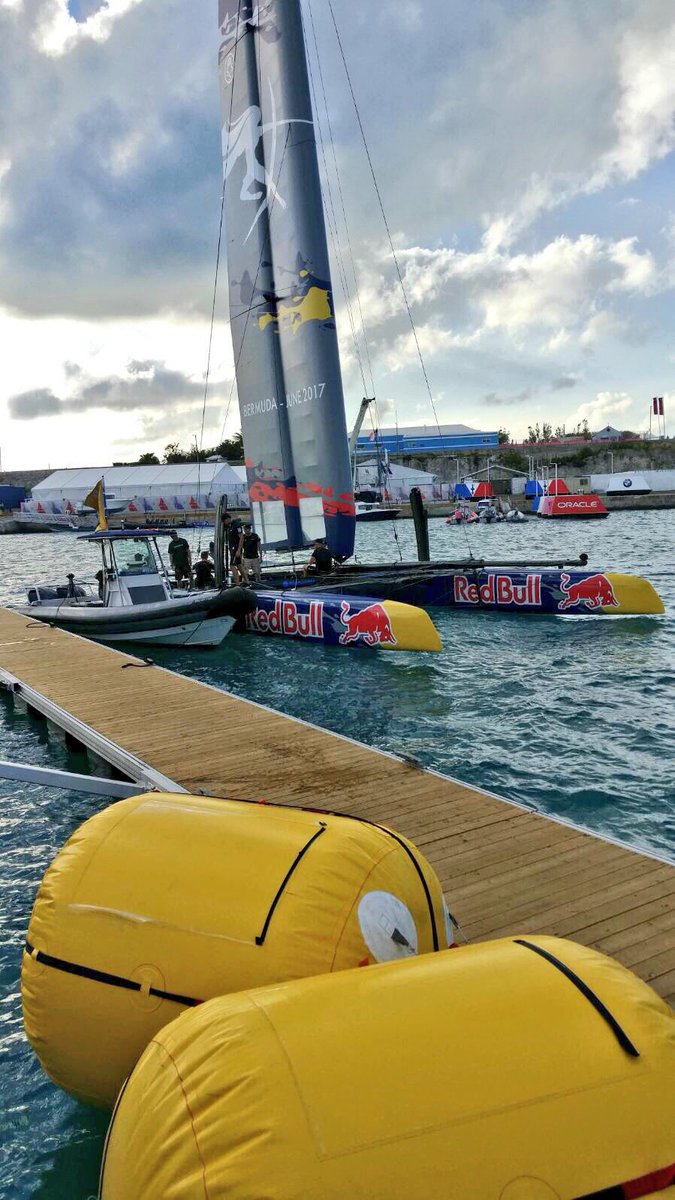 ArtemisYouthSWE's tweet photo. The boat is splashed! #bluewaterpure #rbyac https://t.co/6Z8137vhHD