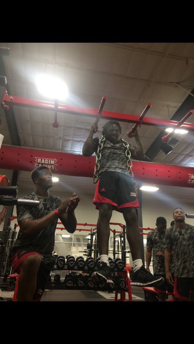 ULFballStrength's tweet photo. Great Speed and Lower Body Day! Getting Strong in Week 3! https://t.co/OIyGiGDcOQ