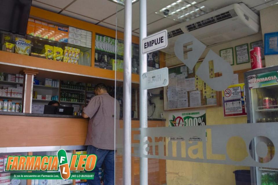 Abrimos de 7:30am a 6:00pm para ti...
#FarmaciaLeo 
#PaseoHeres de #CiudadBolivar
