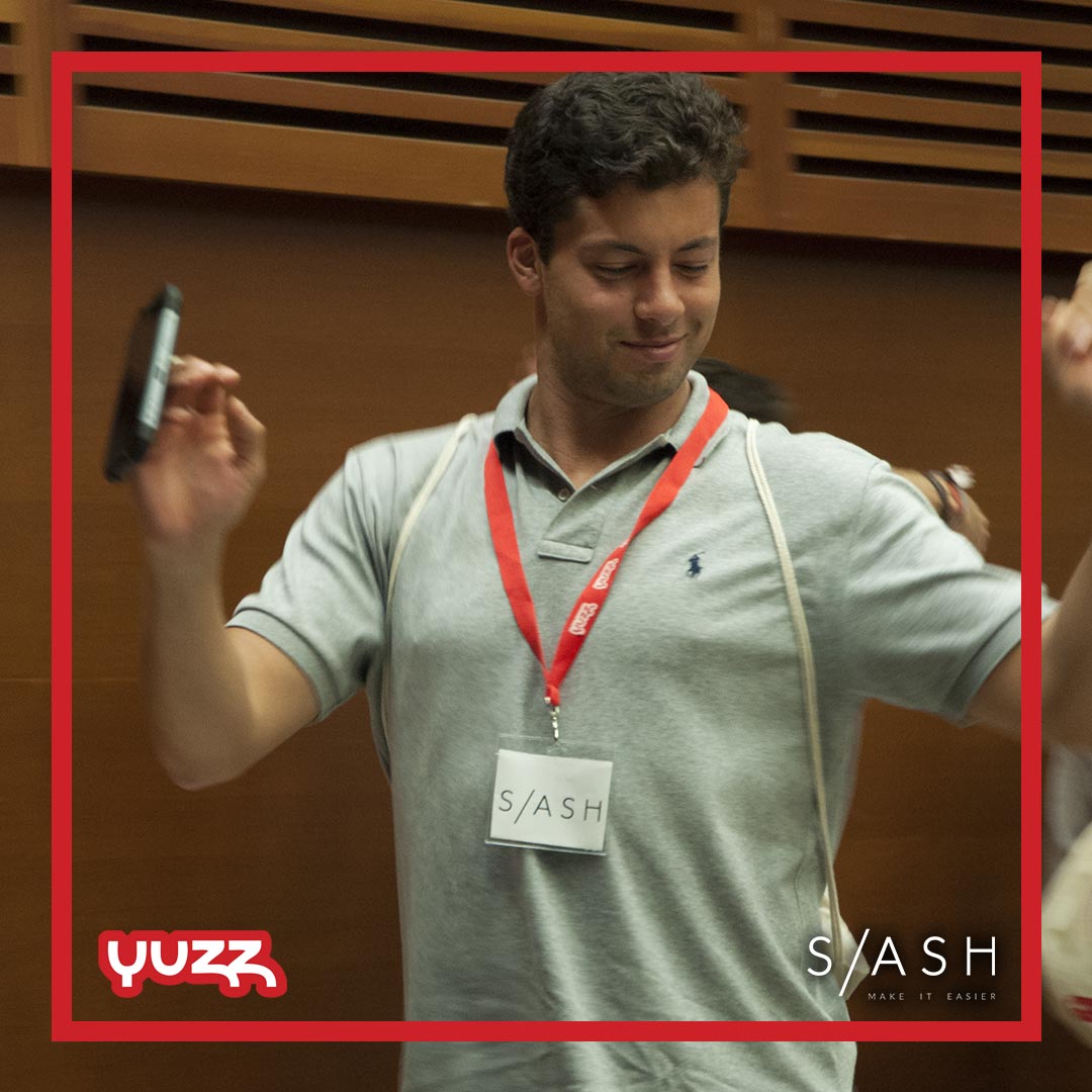 slashcoes's tweet photo. 👇 Así de genial lo pasamos en el #YuzzDay2017 de @Yuzzing - Jóvenes con ideas! 🙂 https://t.co/sBErwNlH8E