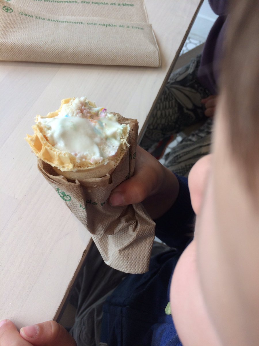 Ice cream as appetizer. Maybe crab cakes for dessert? #bestever #summer