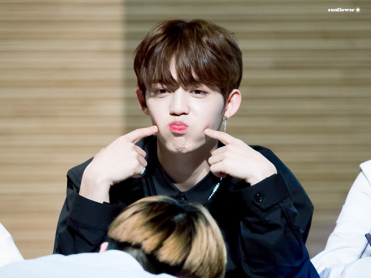 cheolarchive's tweet photo. 170617 Dongsoul fansign
cr. sunflower9588
#SEVENTEEN #세븐틴 #SCOUPS #에스쿱스 #SEUNGCHEOL #최승철 https://t.co/ZiUJmfYOSF