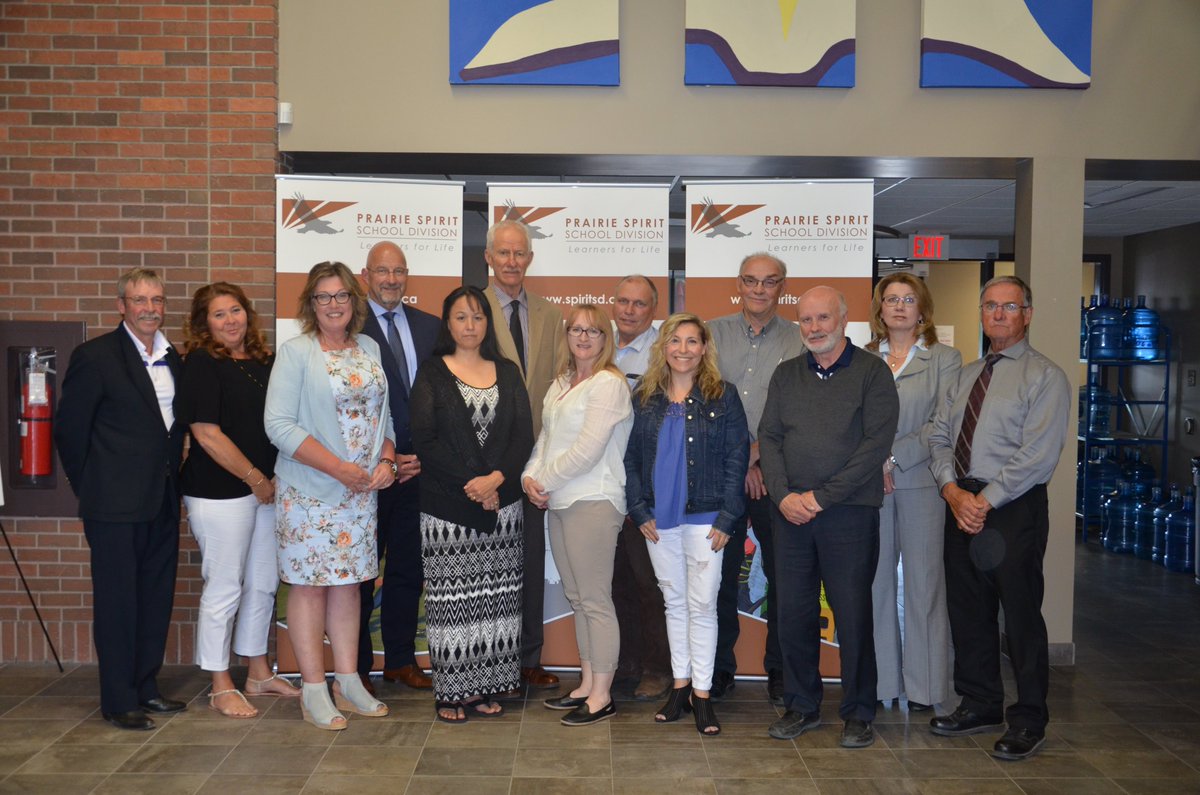 prairiespiritsd's tweet photo. The @prairiespiritsd Board thanking retiring Director John Kuzbik @fargoer + welcoming new Director (eff. Aug.1)- Lori Jeschke @LoriJeschke https://t.co/mcN09tSlbJ