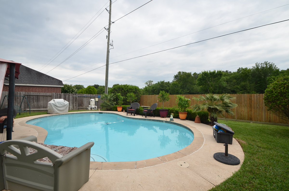 bobgilbertre's tweet photo. Brand new listing in Grand Lakes Katy, TX. gorgeous home with a private backyard and pool. Great price.. 

https://t.co/5ZZbF2LC3V https://t.co/GK93ELCOyh