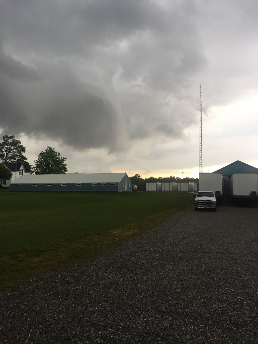 Funnel cloud north of Wilsonville tonight at 7:30. Didn't touch down as near as I can tell.