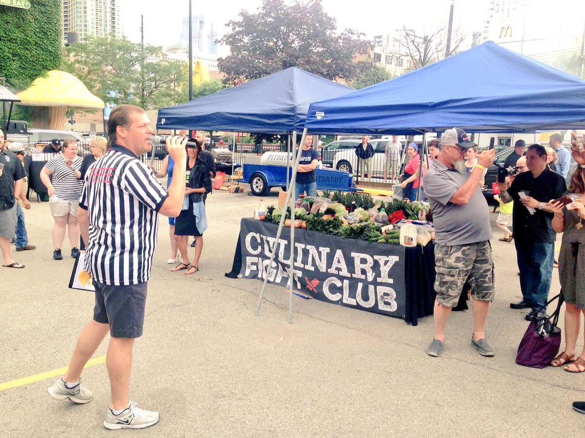 yelpchicago's tweet photo. It's #CulinaryFightClub! Today's theme is Pit Masters and they are not messing around. 🍖 https://t.co/8D5vIitIG1