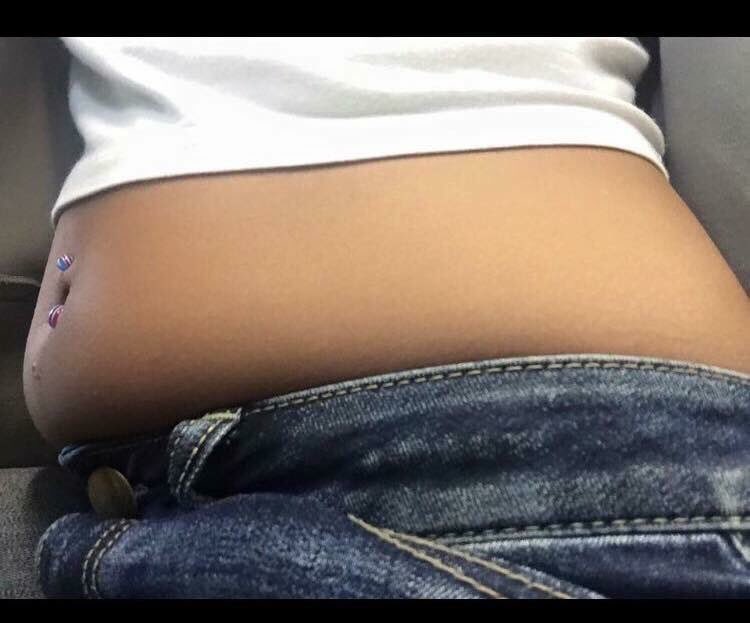 Chyna_Bandzz's tweet photo. When She Thick Asf &amp; Got This Type Of Stomach >>>>>>> 😩😩😩😩😍😍😍😍😍😍 https://t.co/JroVzATPWn