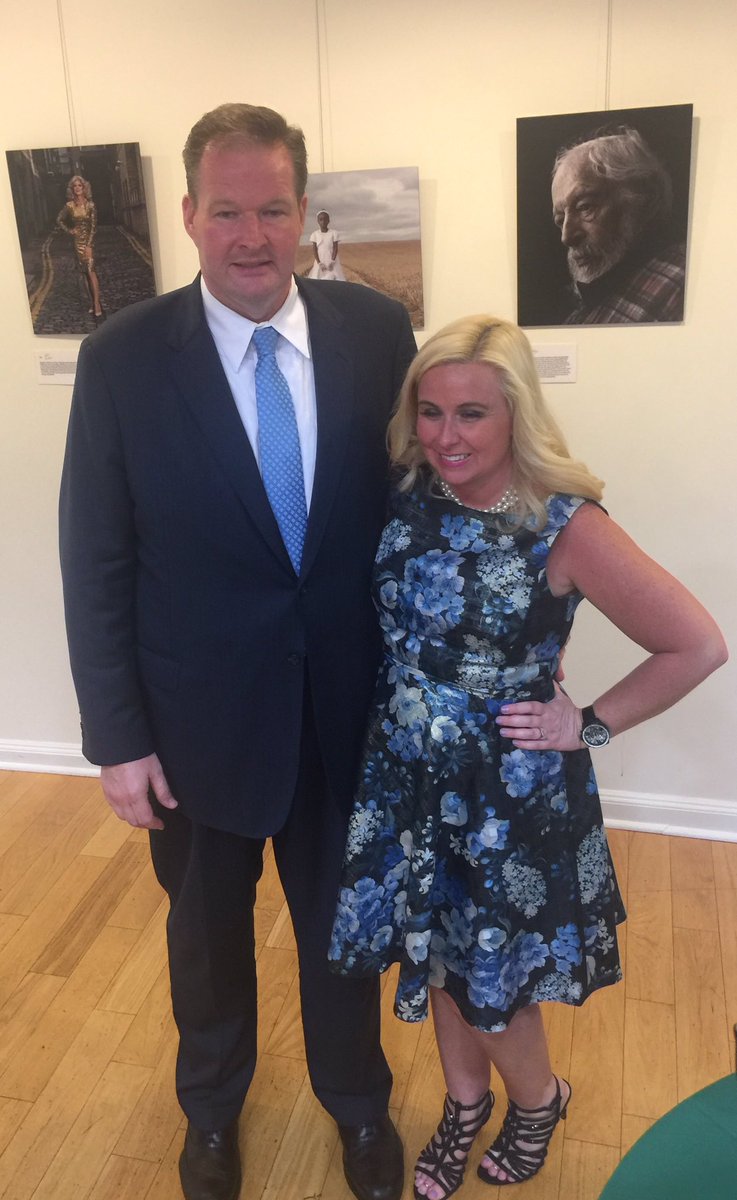 auntytem's tweet photo. #nycstpatsparade #irishinnewyork #community #irishconsulate @StPatsParadeNYC #SlanGoFoill #☘️🇺🇸🇮🇪 https://t.co/X22EnbnC7o