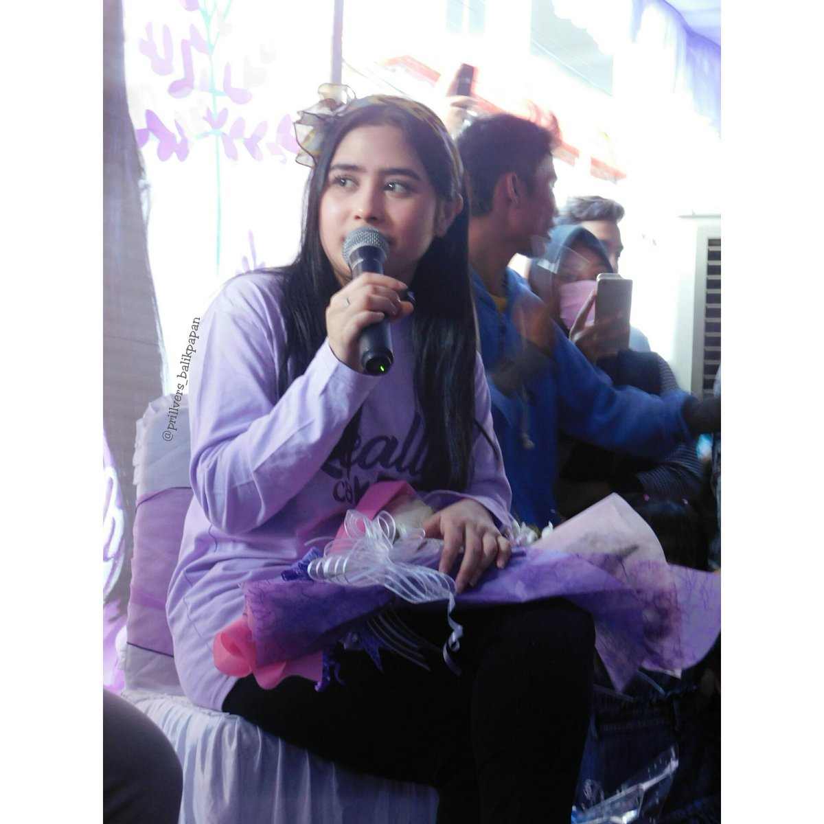 PrillversBpn's tweet photo. Kungkow bareng Prilly
.
16 Juni 2017
.
Pict : 1 https://t.co/zsiMkXREbG