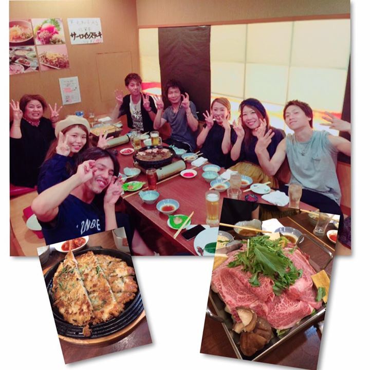 rushfuse's tweet photo. おはようございます🌞
日曜日の夜は少し遅めの藤原さんの誕生日のお祝いをしました(^○^)
33歳おめでとうございます✨✨
#rush
#ラッシュ
#rushcut
#永和
#布施
#美容室
#東大阪美容室
#美容学生
#オージュア
#オージュアソムリエ
#… https://t.co/EJUoQ1KNmq