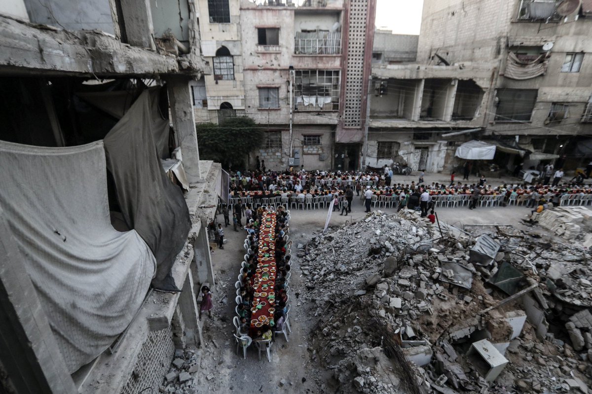 NBCNewsPictures's tweet photo. Amid Rubble and Ruin, Syrians in War-Scarred Douma Break Ramadan Fast
https://t.co/mAAQPNU0n2
📷 @epaphotos @badramamet @reuterspictures https://t.co/snZLwCysEE