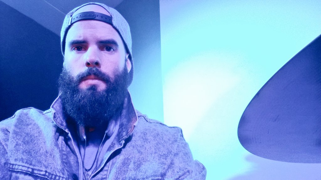 RETROGLYPHS's tweet photo. @echosynthetic @g_franco1985 @VampireStepDad @CenterStageAtl Hey! I want in on #Beardwave too.

Plz? 😦 https://t.co/Tmrsz6nzam